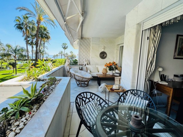 3 Bedrooms Apartment in Puerto Banús