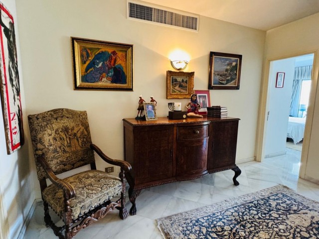 3 Bedrooms Apartment in Puerto Banús