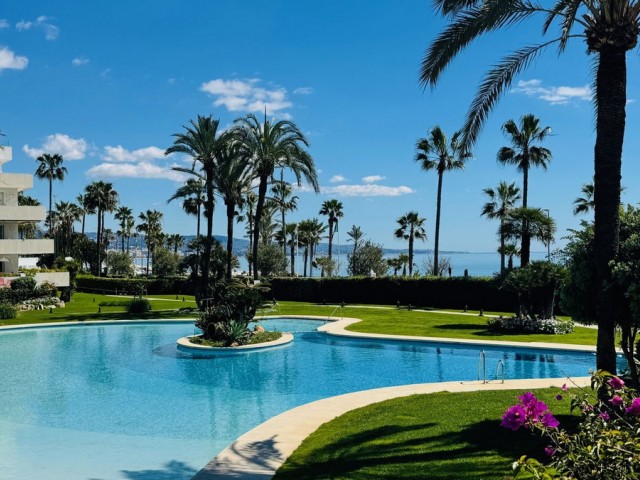 3 Bedrooms Apartment in Puerto Banús