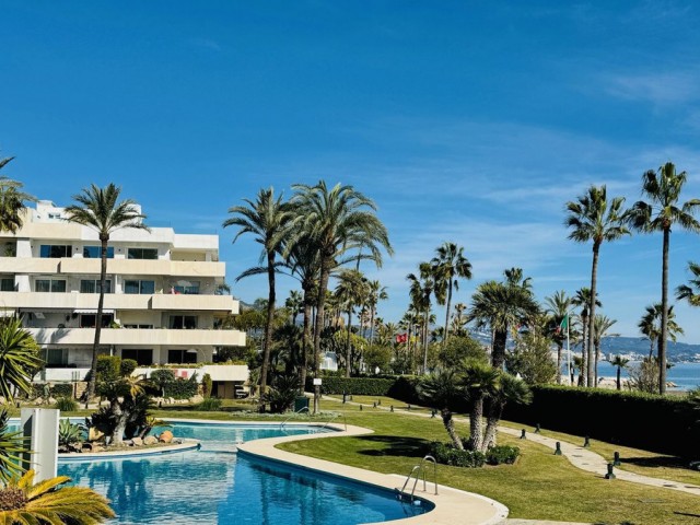 3 Bedrooms Apartment in Puerto Banús