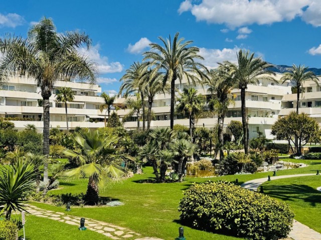 3 Bedrooms Apartment in Puerto Banús
