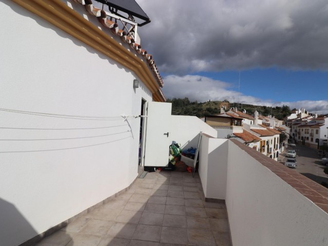3 Bedrooms Townhouse in Marbella