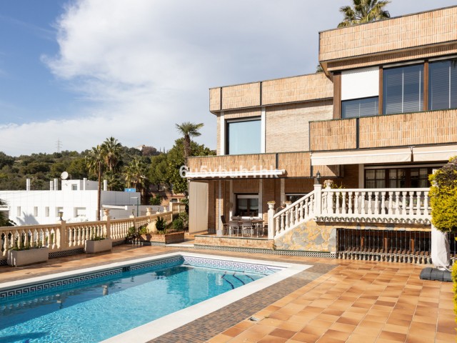 Villa avec 6 Chambres  à Málaga