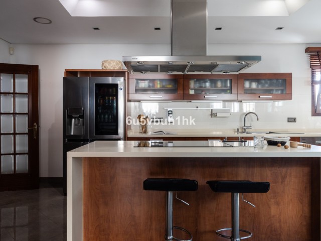 Villa avec 6 Chambres  à Málaga