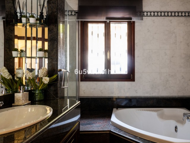 Villa avec 6 Chambres  à Málaga