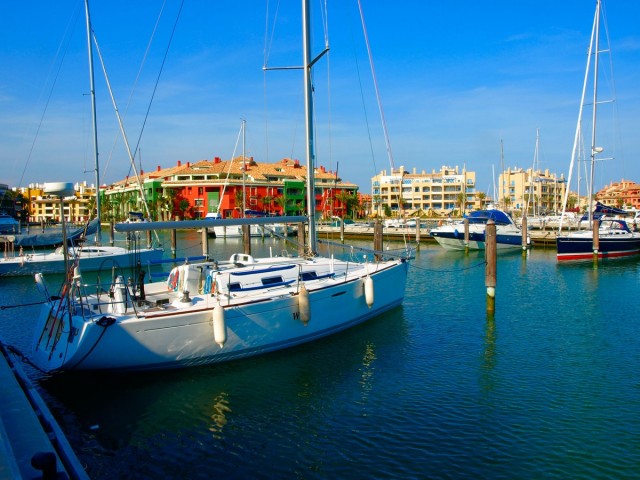 Commercieel in Sotogrande Costa