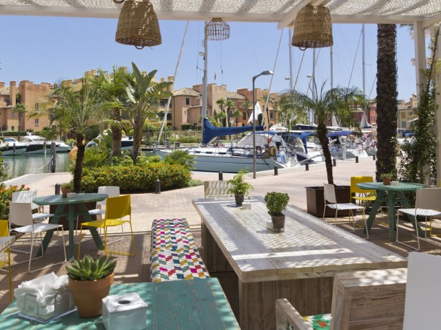 Commercieel in Sotogrande Costa