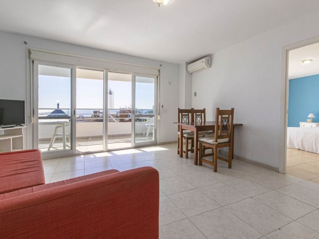 2 Bedrooms Apartment in Calahonda