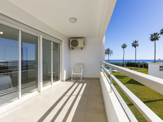 2 Bedrooms Apartment in Calahonda