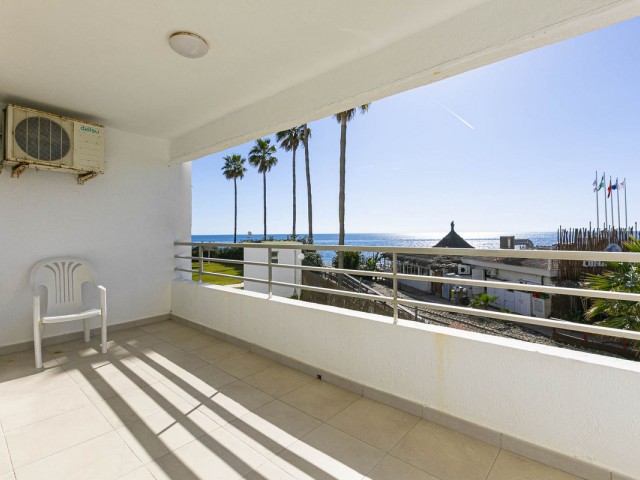 2 Bedrooms Apartment in Calahonda