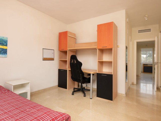 5 Sovrums Villa i Elviria