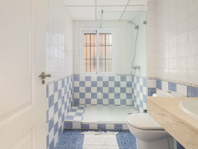 Villa avec 5 Chambres  à Elviria