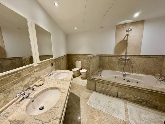 3 Bedrooms Apartment in San Pedro de Alcántara