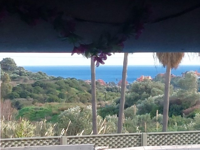 5 Makuuhuoneen Huvila Estepona