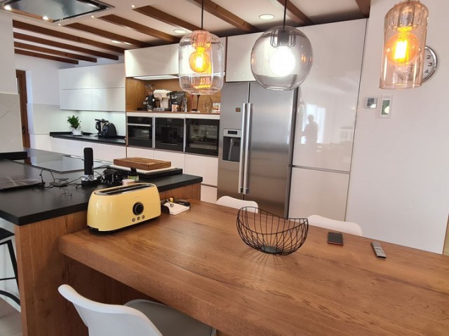 3 Makuuhuoneen Huvila Cerros del Aguila