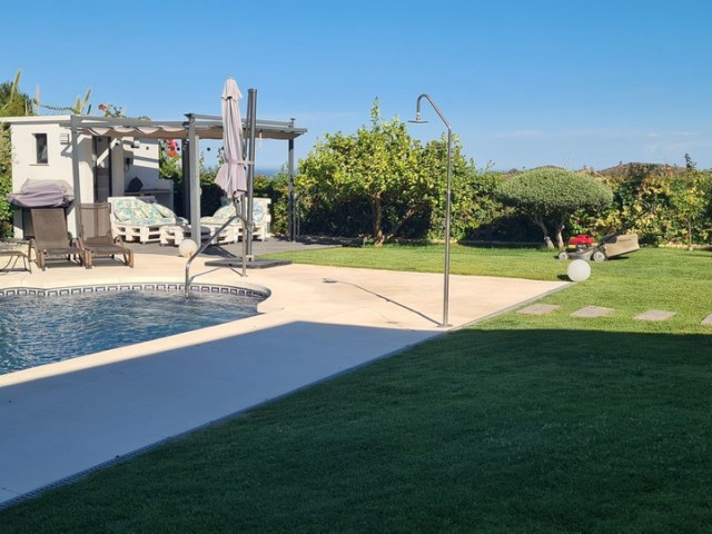 3 Makuuhuoneen Huvila Cerros del Aguila