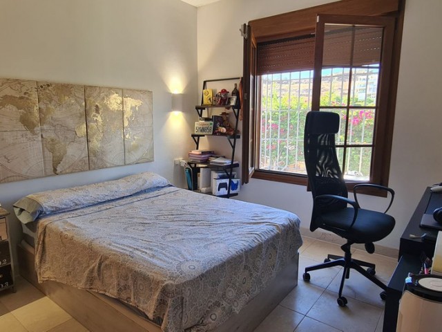 3 Makuuhuoneen Huvila Cerros del Aguila