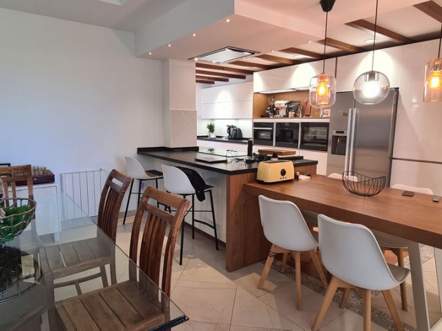 3 Makuuhuoneen Huvila Cerros del Aguila