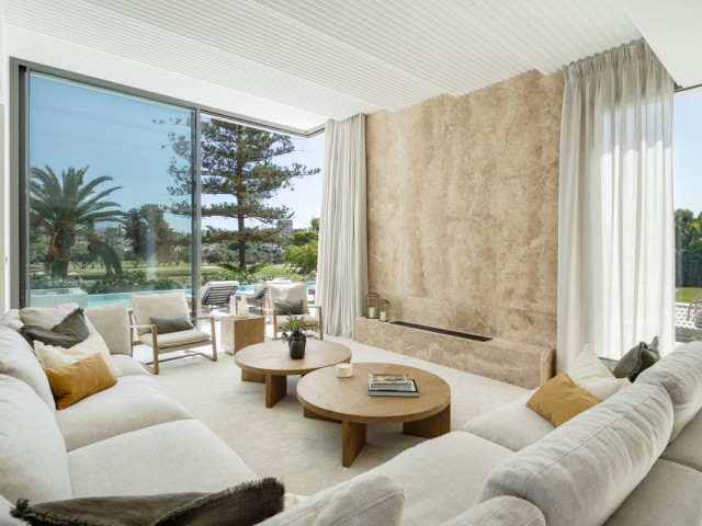 5 Bedrooms Villa in Nueva Andalucía