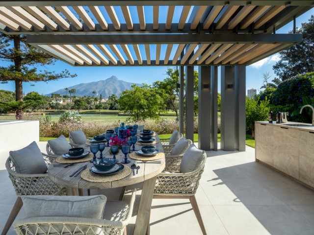 5 Bedrooms Villa in Nueva Andalucía