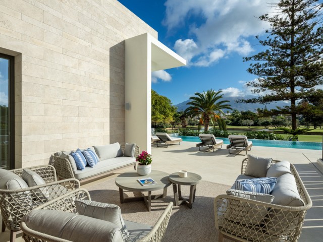 5 Bedrooms Villa in Nueva Andalucía