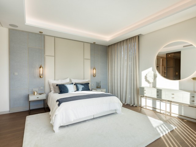 5 Bedrooms Villa in Nueva Andalucía