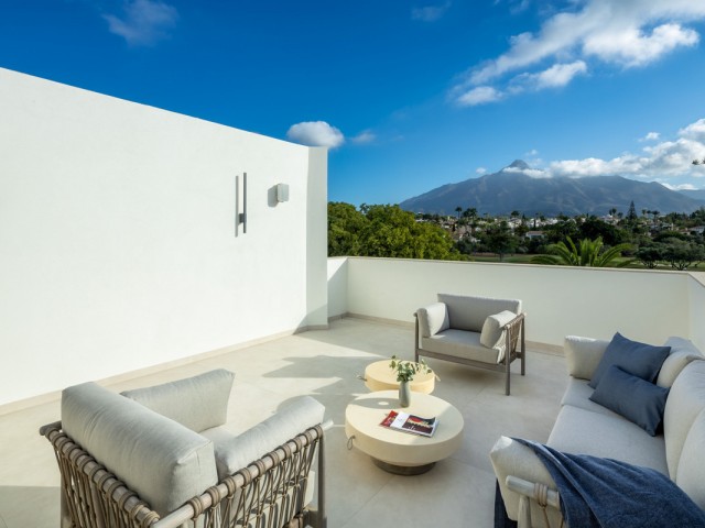 5 Schlafzimmer Villa in Nueva Andalucía