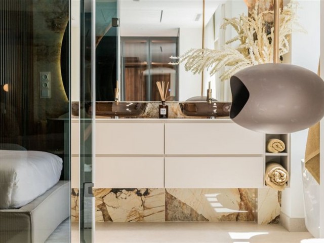 Apartamento con 3 Dormitorios  en Los Monteros