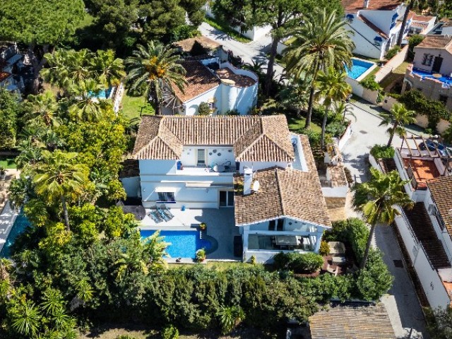 Villa avec 3 Chambres  à Marbesa