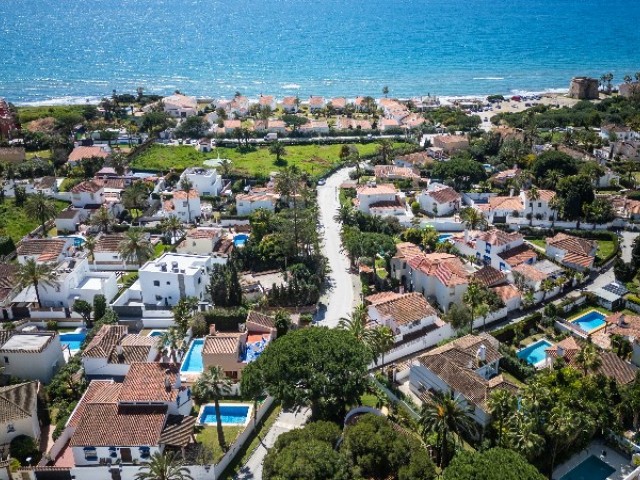 Villa con 3 Dormitorios  en Marbesa