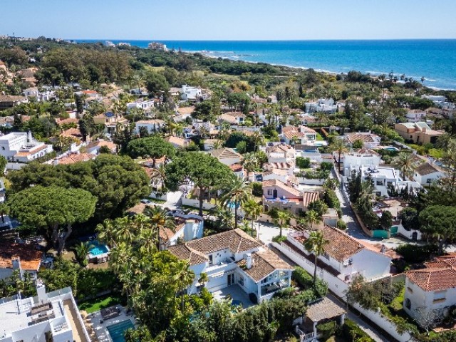 Villa con 3 Dormitorios  en Marbesa