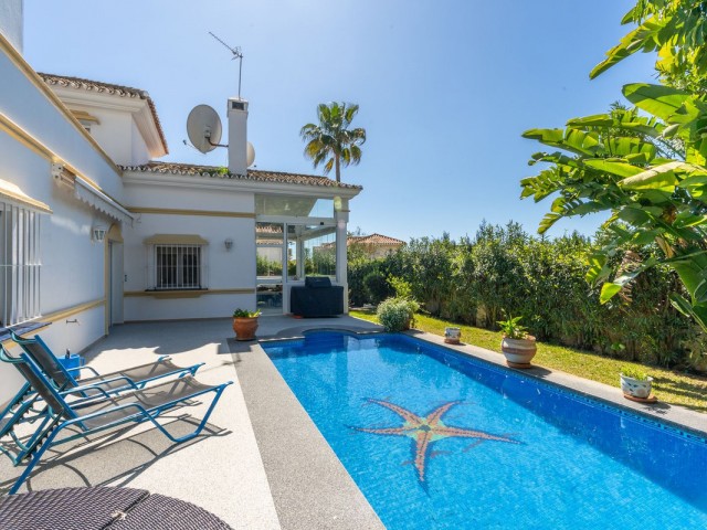 Villa, Marbesa, R4995211