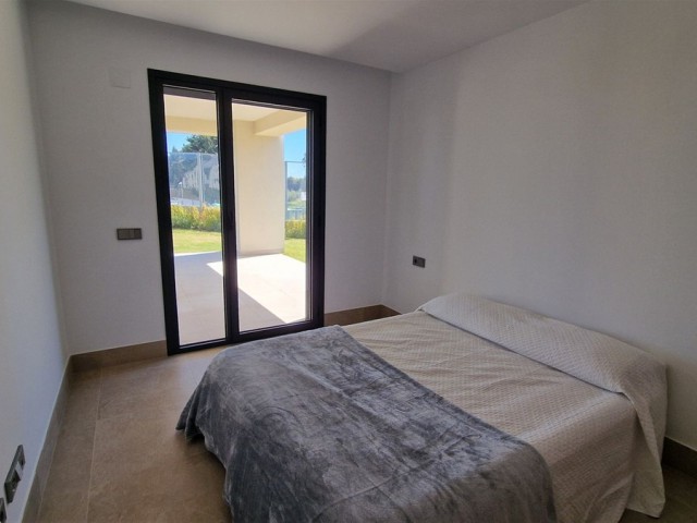 Apartamento con 3 Dormitorios  en Casares Playa
