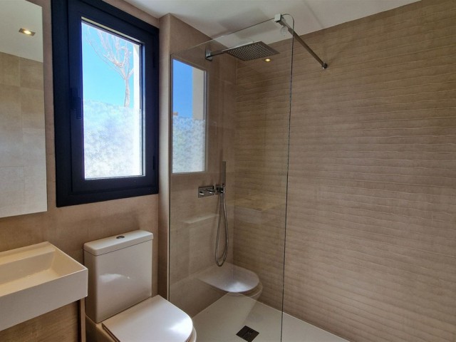 Apartamento con 3 Dormitorios  en Casares Playa