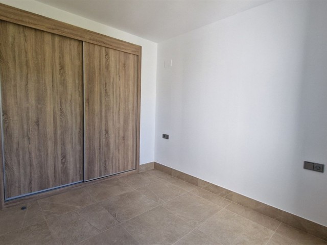 Apartamento con 3 Dormitorios  en Casares Playa
