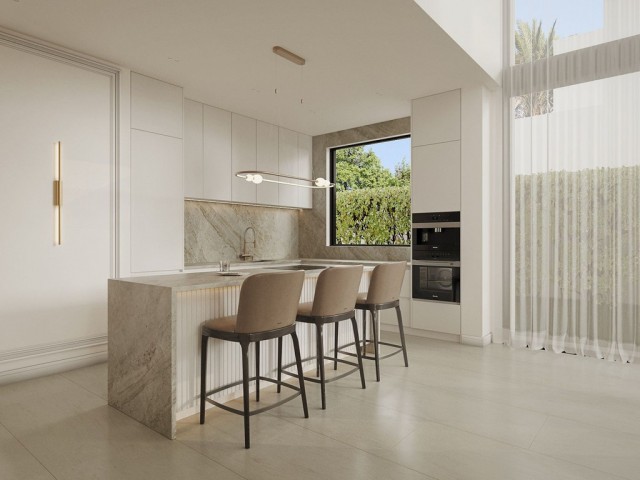 4 Bedrooms Villa in Elviria