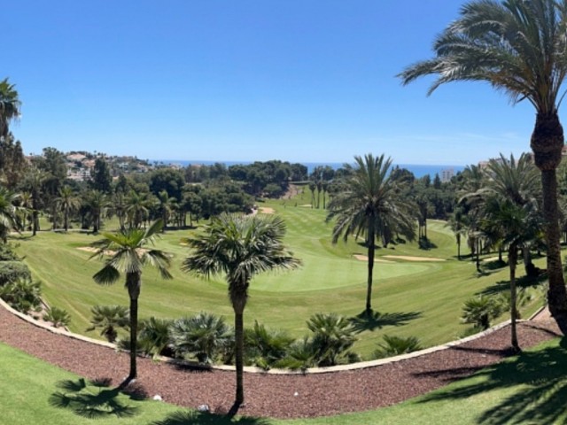 2 Bedrooms Apartment in Torrequebrada