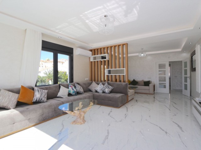 3 Schlafzimmer Villa in Riviera del Sol