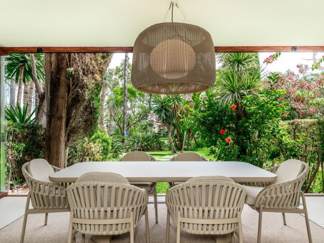 4 Bedrooms Townhouse in New Golden Mile