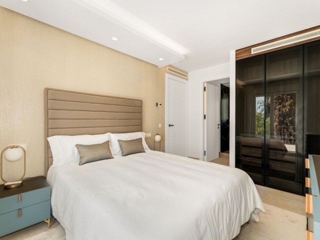 Maison mitoyenne avec 4 Chambres  à New Golden Mile