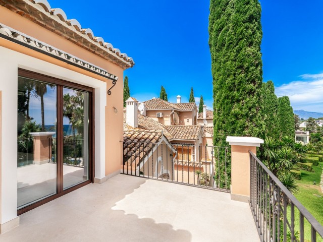 Maison mitoyenne avec 4 Chambres  à New Golden Mile