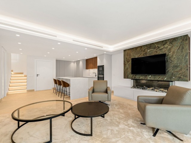 4 Slaapkamer Rijtjeshuis in New Golden Mile