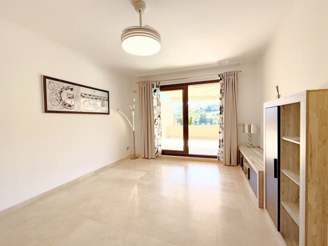 Apartamento con 4 Dormitorios  en Casares Playa