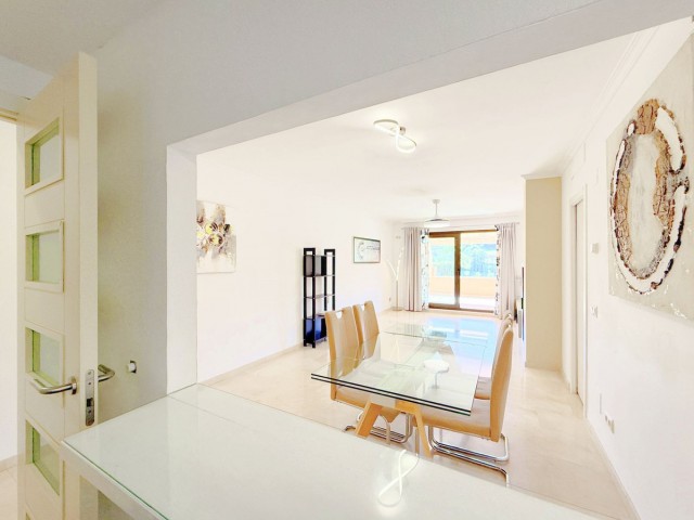 Apartamento con 4 Dormitorios  en Casares Playa
