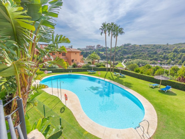 Apartamento con 4 Dormitorios  en Casares Playa