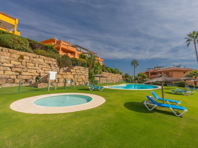 Apartamento con 4 Dormitorios  en Casares Playa