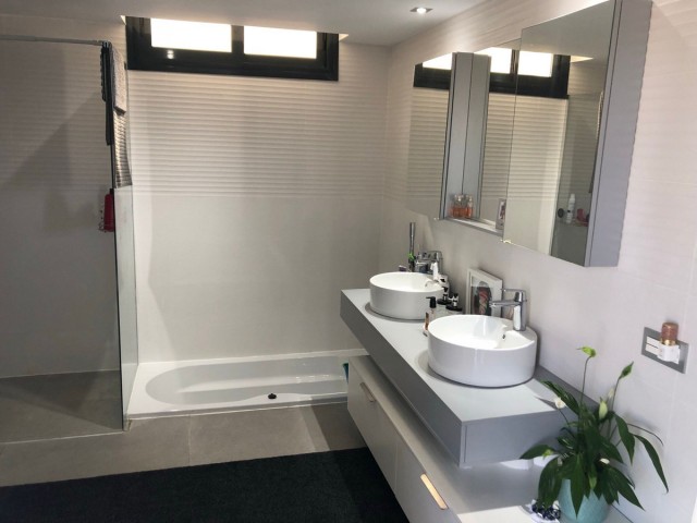 4 Bedrooms Villa in La Cala Golf