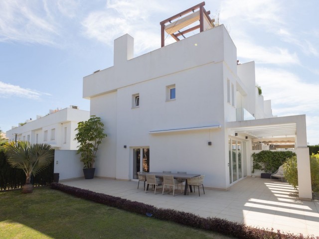 4 Bedrooms Townhouse in Calahonda