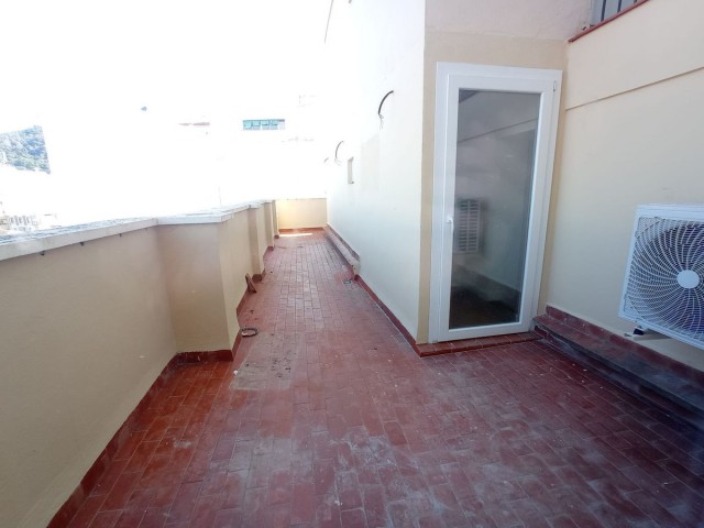 Apartamento con 2 Dormitorios  en Málaga Centro
