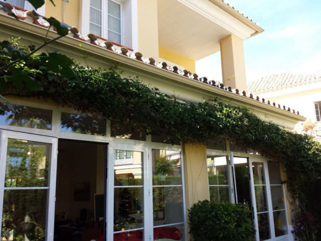 3 Slaapkamer Rijtjeshuis in Elviria